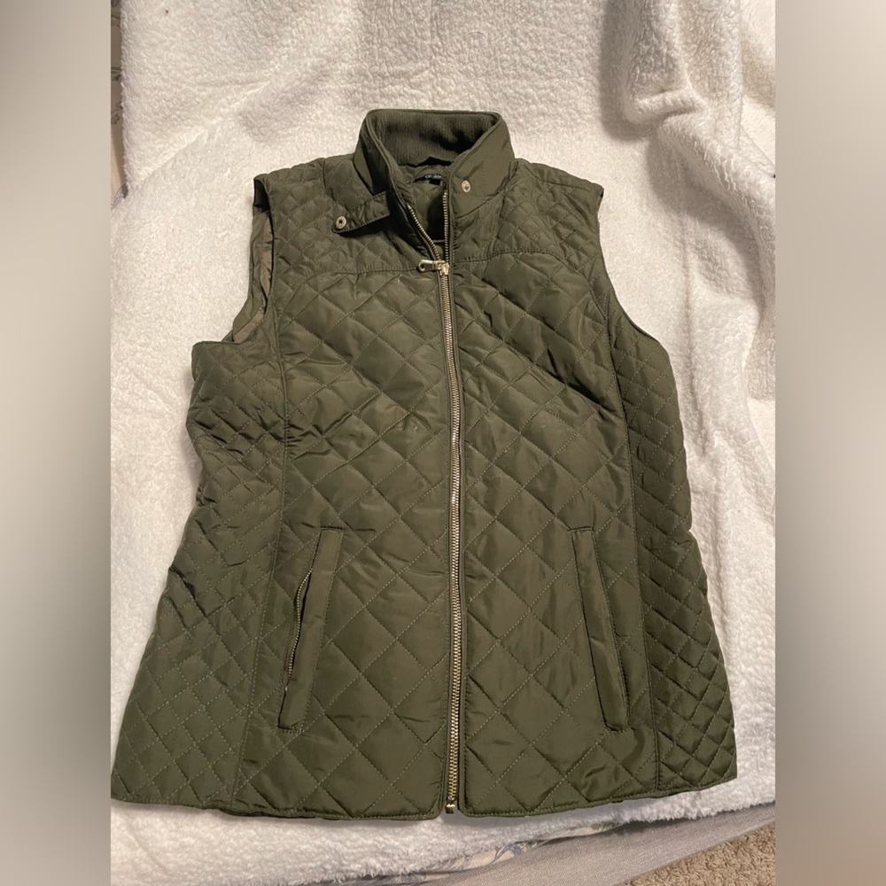 EUC - Quilted Olive Vest